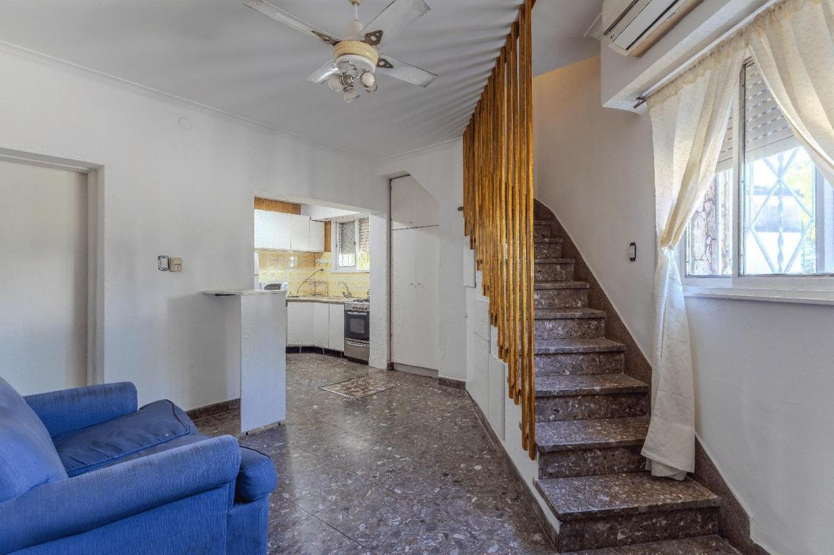 Buy or rent a property | Aquino, Villa Lugano C1439EAG