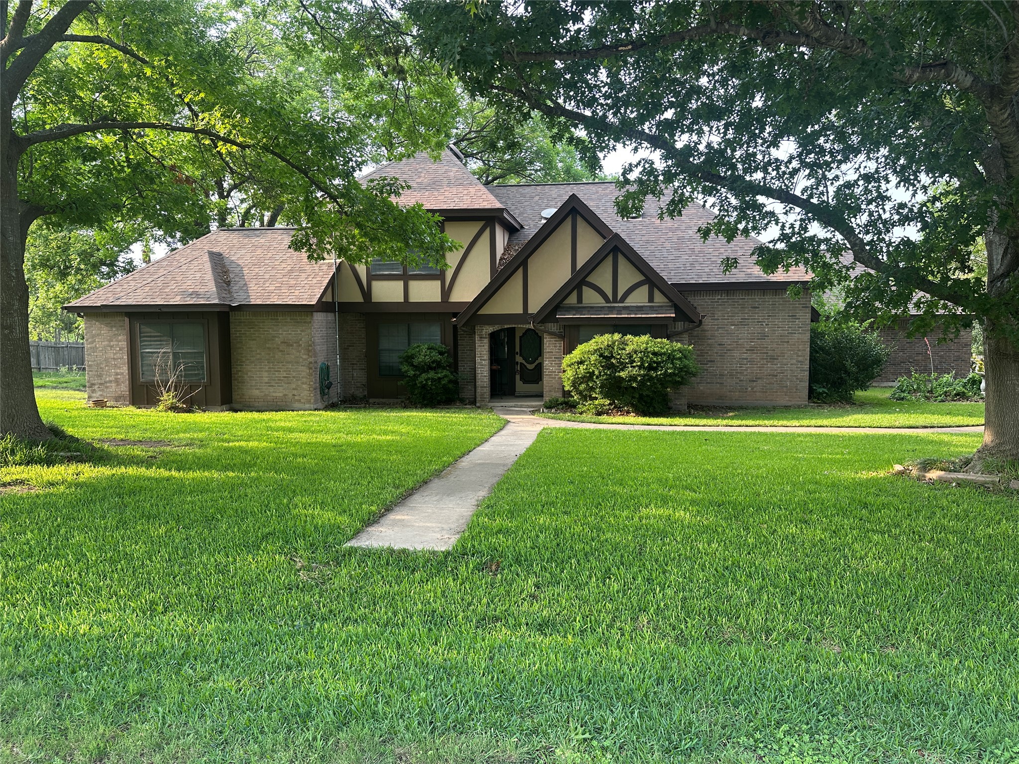 Buy or rent a property | Woodland Ln, Round Rock 78664