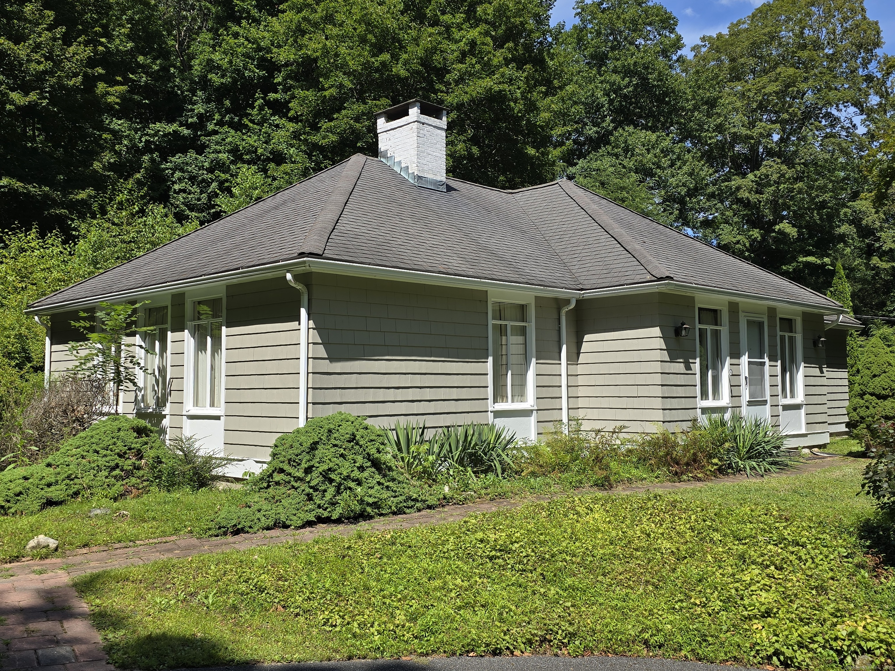 Buy or rent a property | Sabbaday Ln, Washington 06793