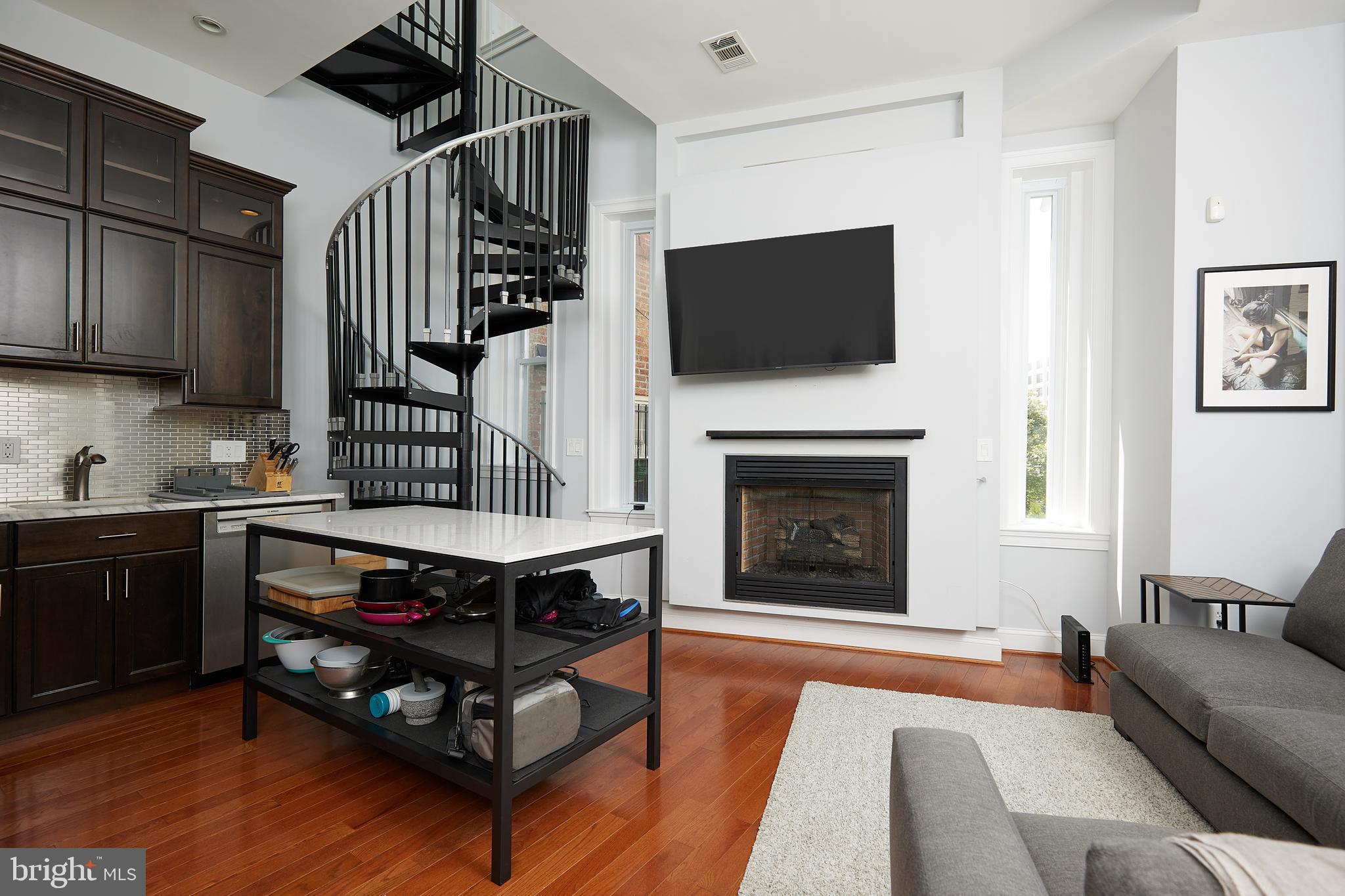Buy or rent a property | 19th St NW, Washington, DC 20009
