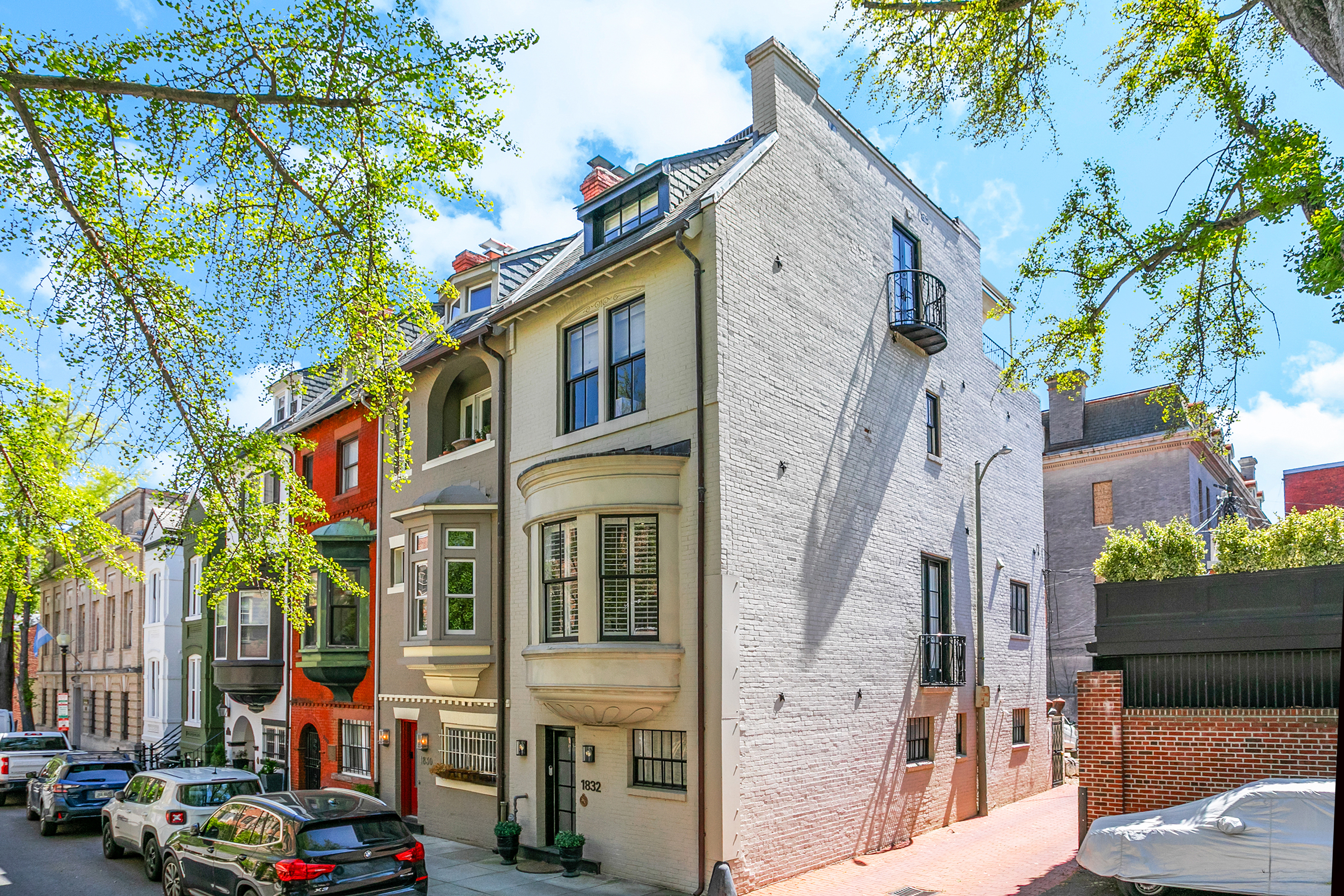 Buy or rent a property | Corcoran St NW, Washington, DC 20009