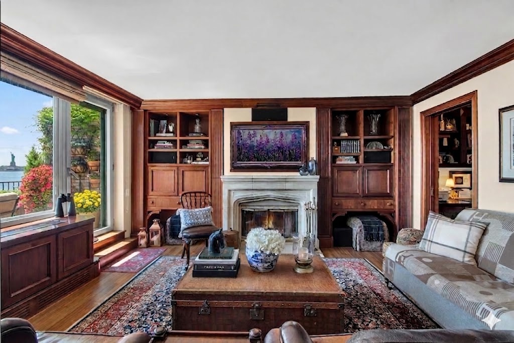 Buy or rent a property | South End Avenue, Battery Park City 10280