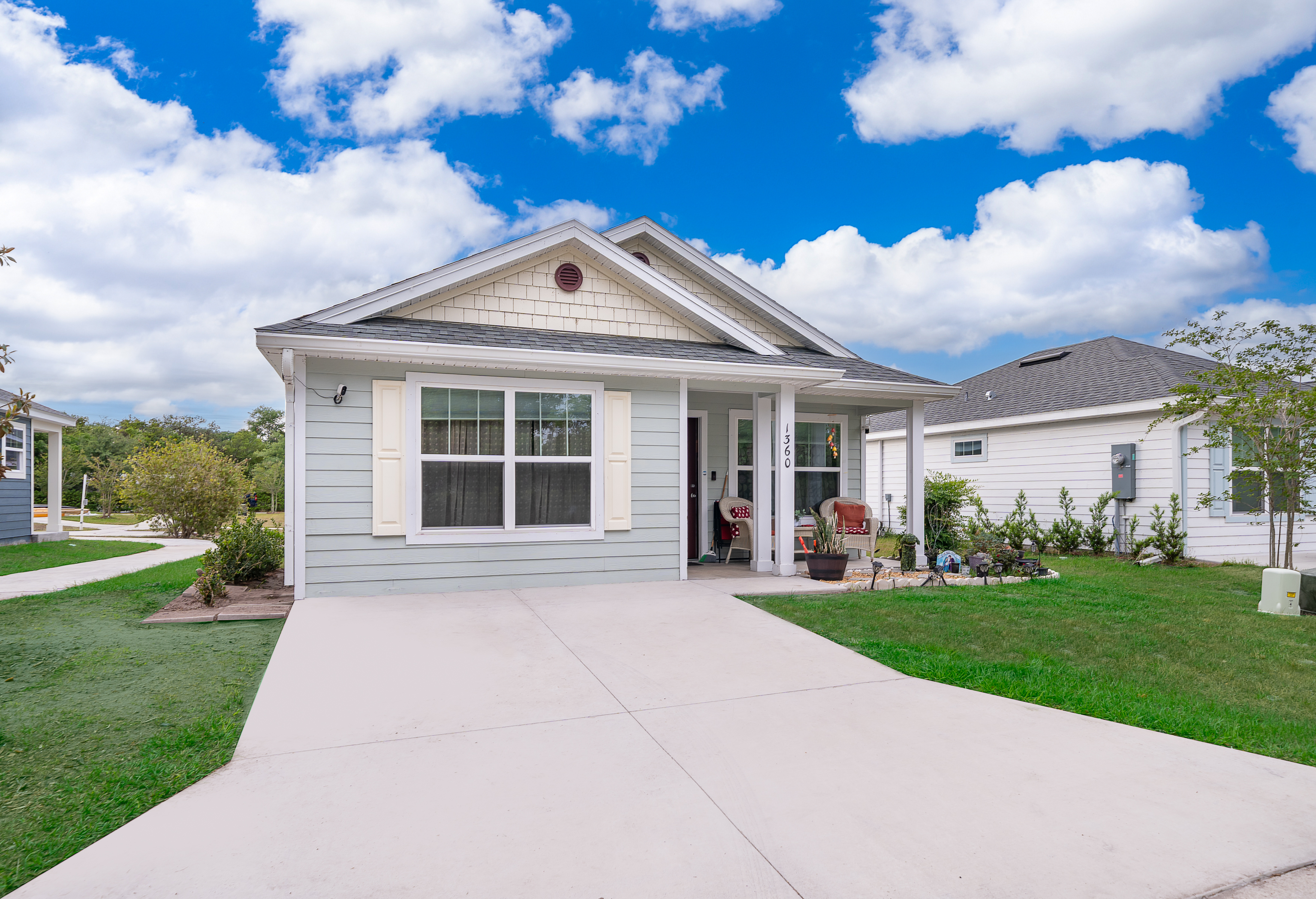 Buy or rent a property | Cottage Cir, Tavares 32778