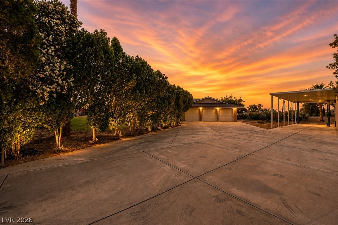 Buy or rent a property | W Warm Springs Rd, Las Vegas 89118