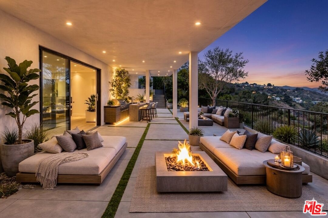 Buy or rent a property | Davies Way, Los Angeles 90046