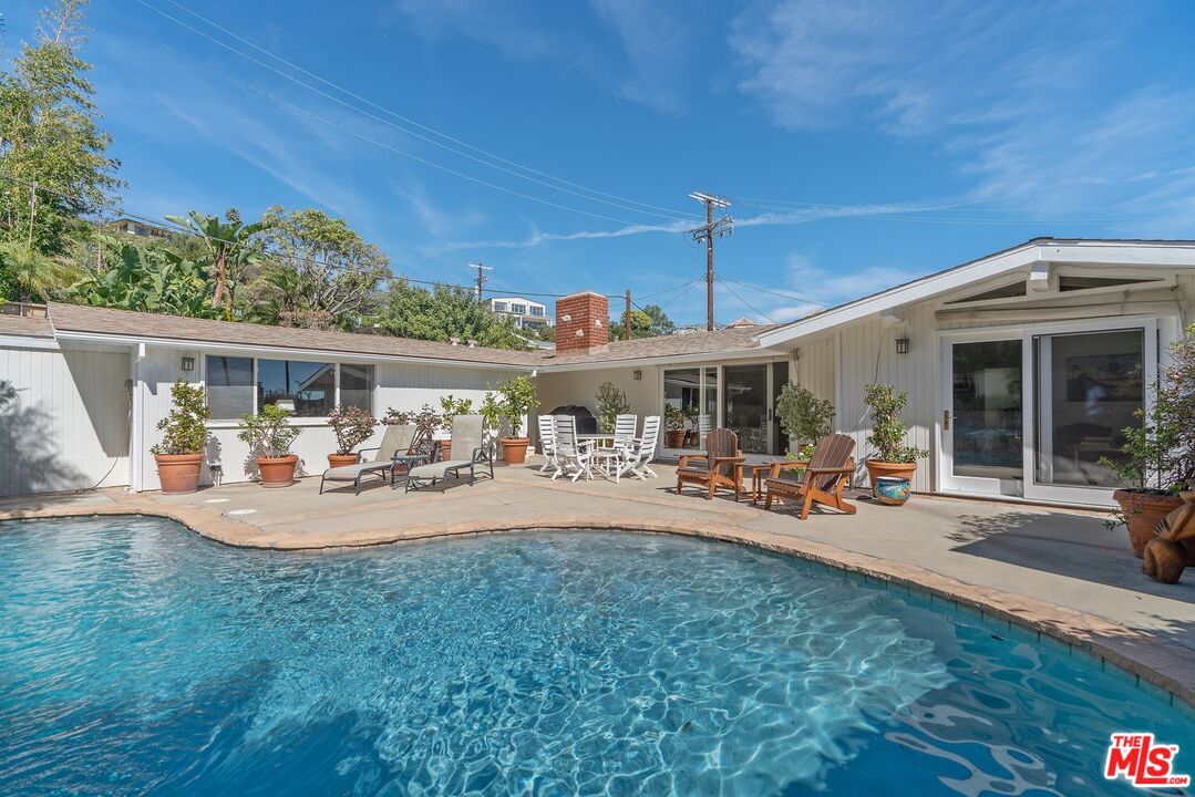 Buy or rent a property | Chattanooga Ave, Pacific Palisades 90272