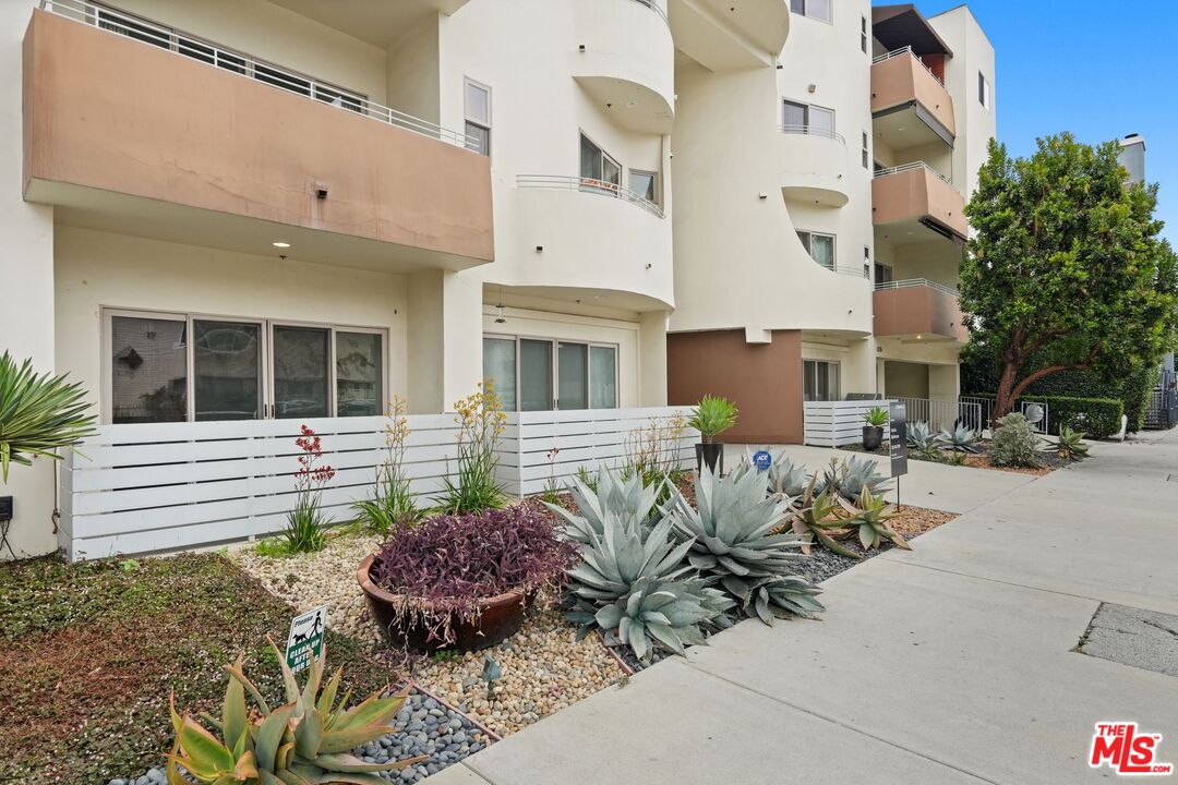 Buy or rent a property | Bakman Ave, North Hollywood 91601