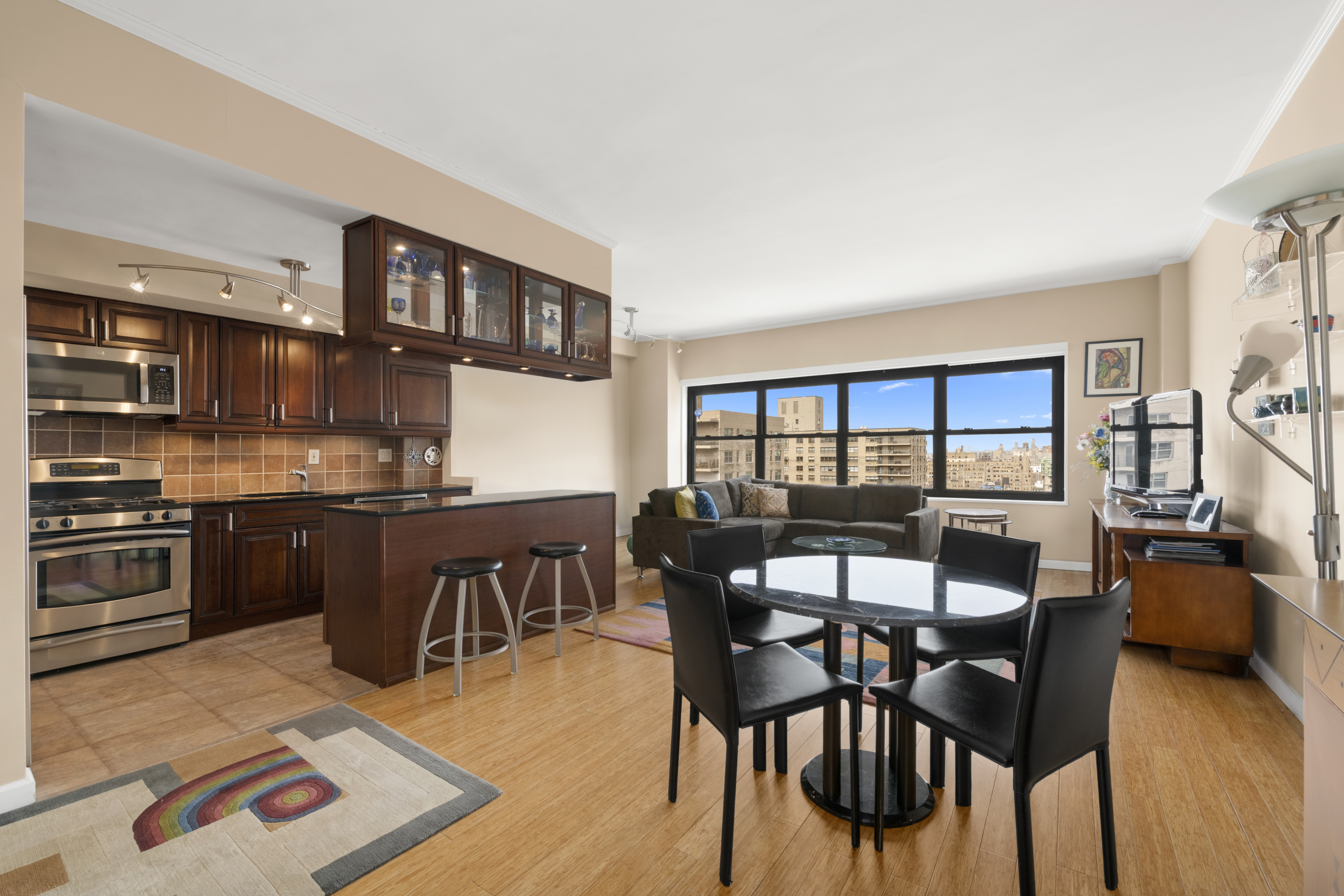 Buy or rent a property | West End Avenue, Upper West Side 10023