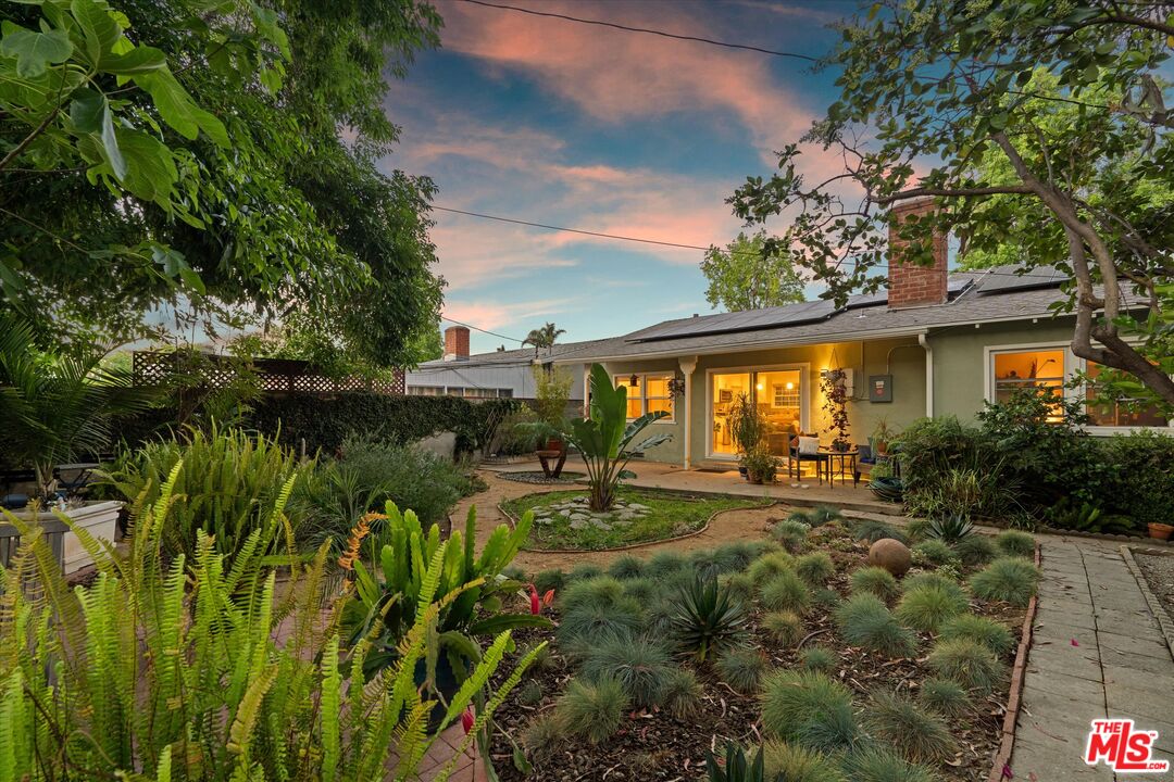 Buy or rent a property | Chisholm Ave, Van Nuys 91405