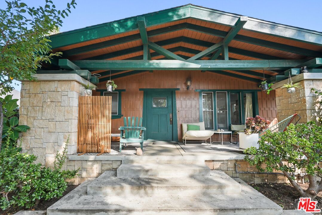 Buy or rent a property | Selma Ave, Los Angeles 90028