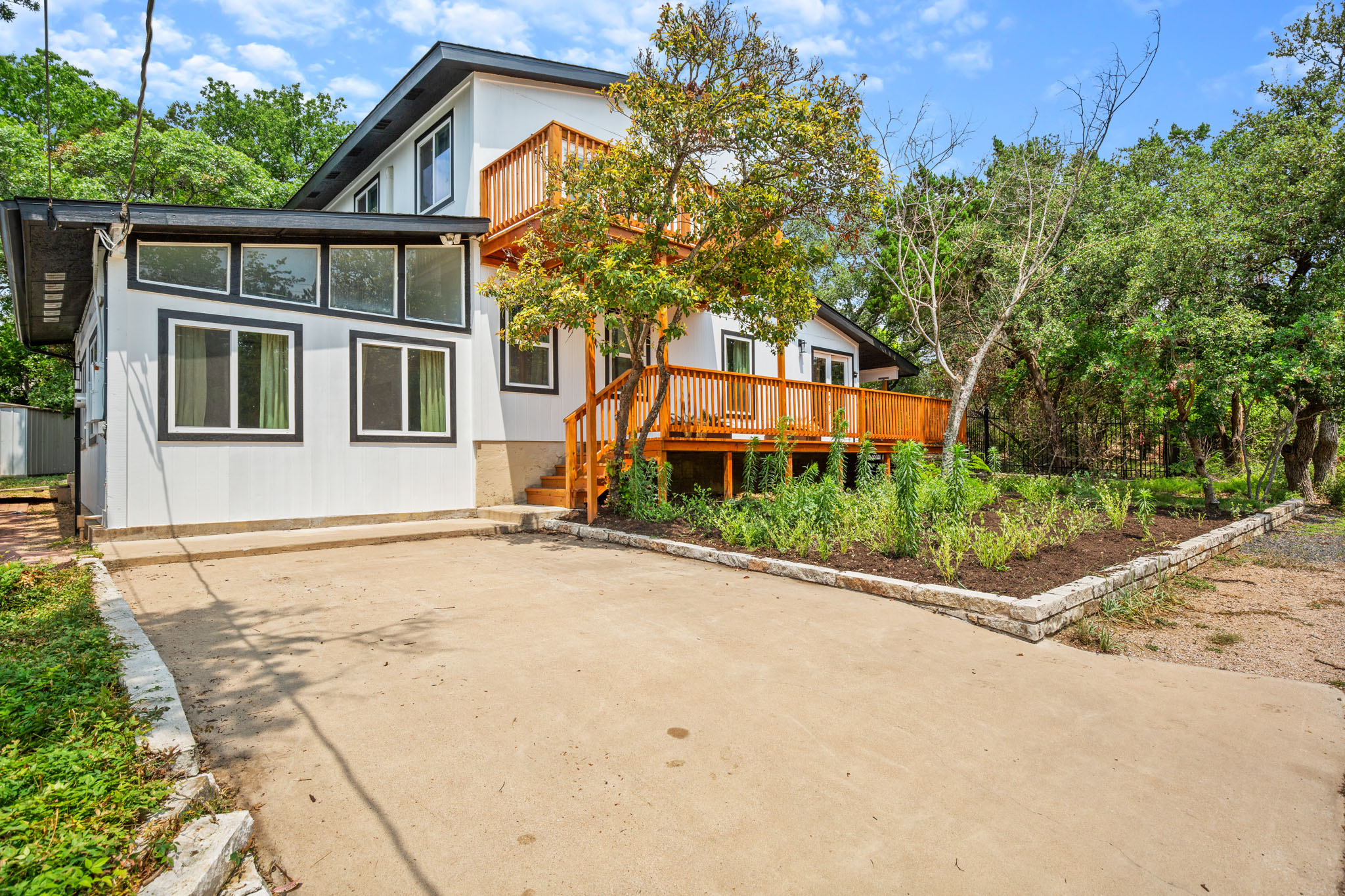 Buy or rent a property | Highland Dr, Austin 78734