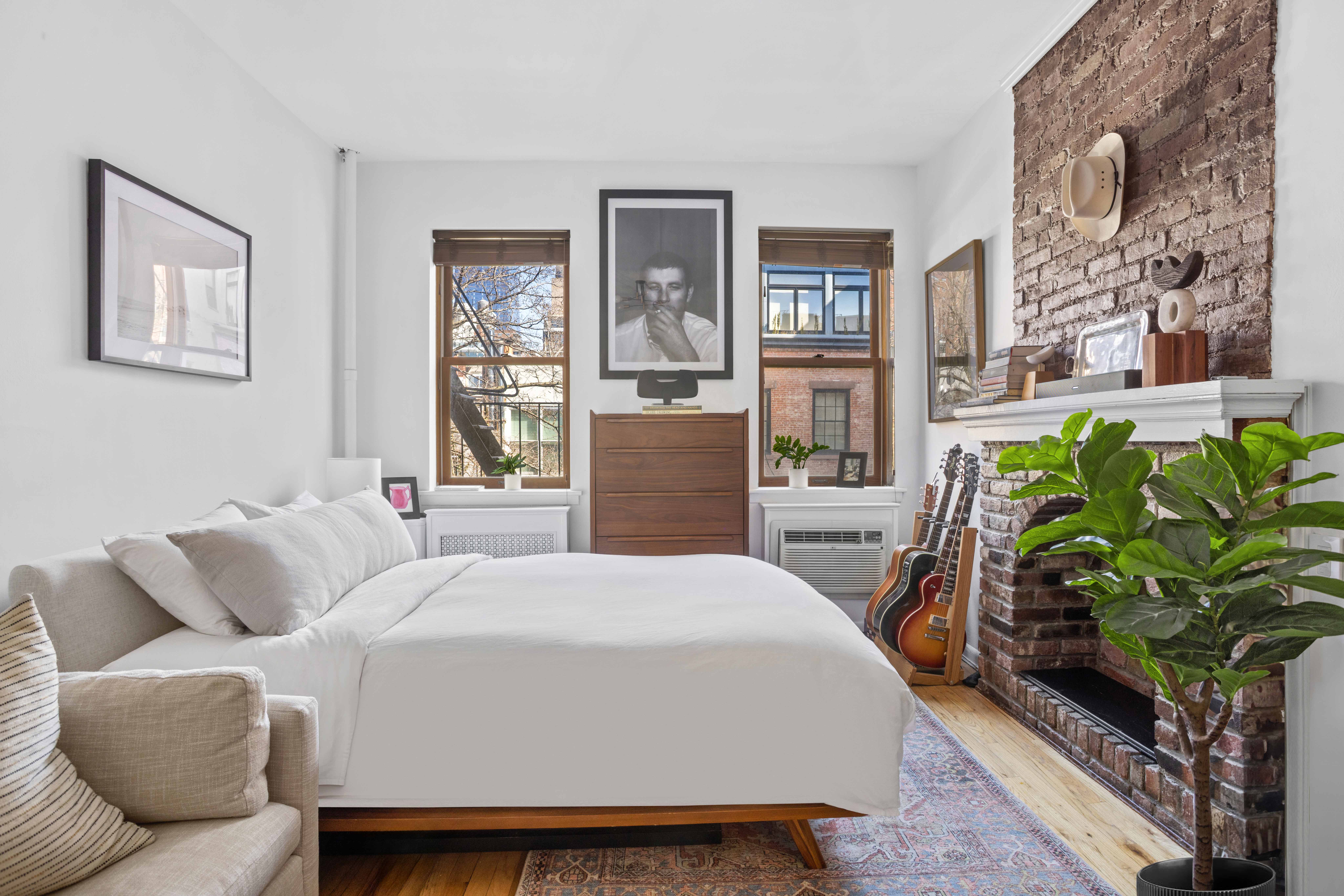 Buy or rent a property | West 21st Street, Chelsea 10011