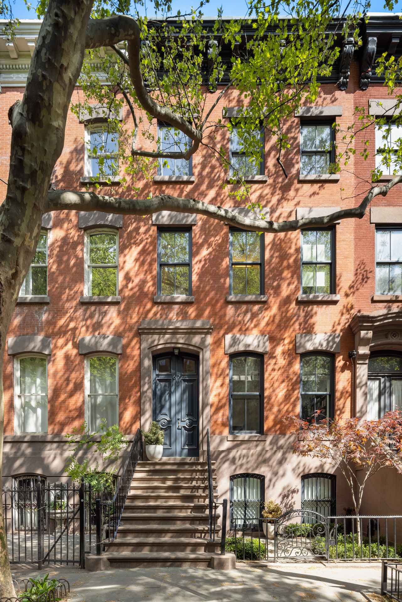 Buy or rent a property | Charles Street, West Village 10014