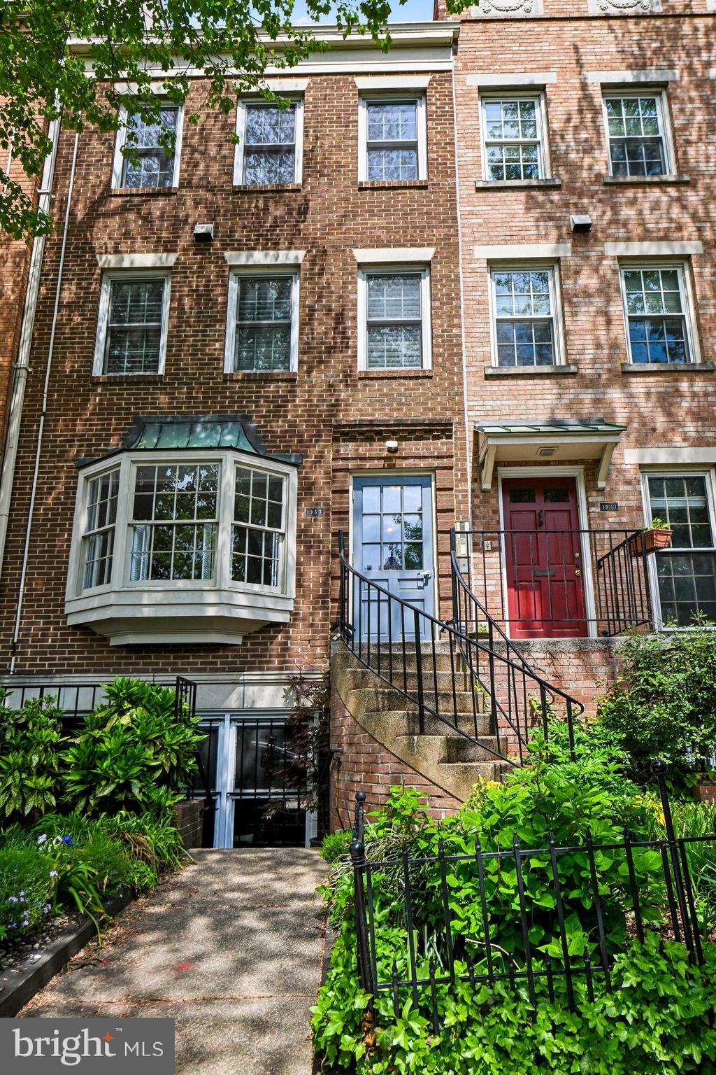 Buy or rent a property | Calvert St NW, Washington, DC 20009