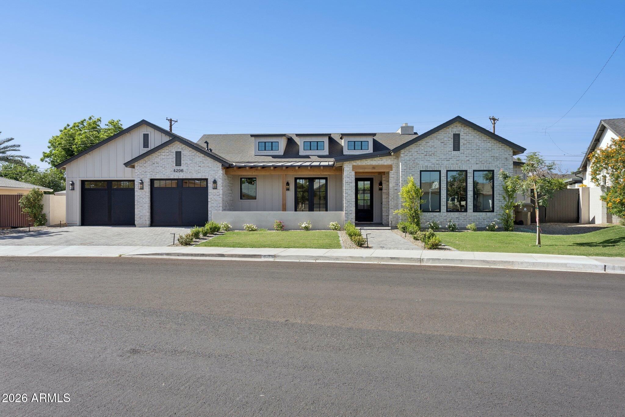 Buy or rent a property | E Whitton Ave, Phoenix 85018