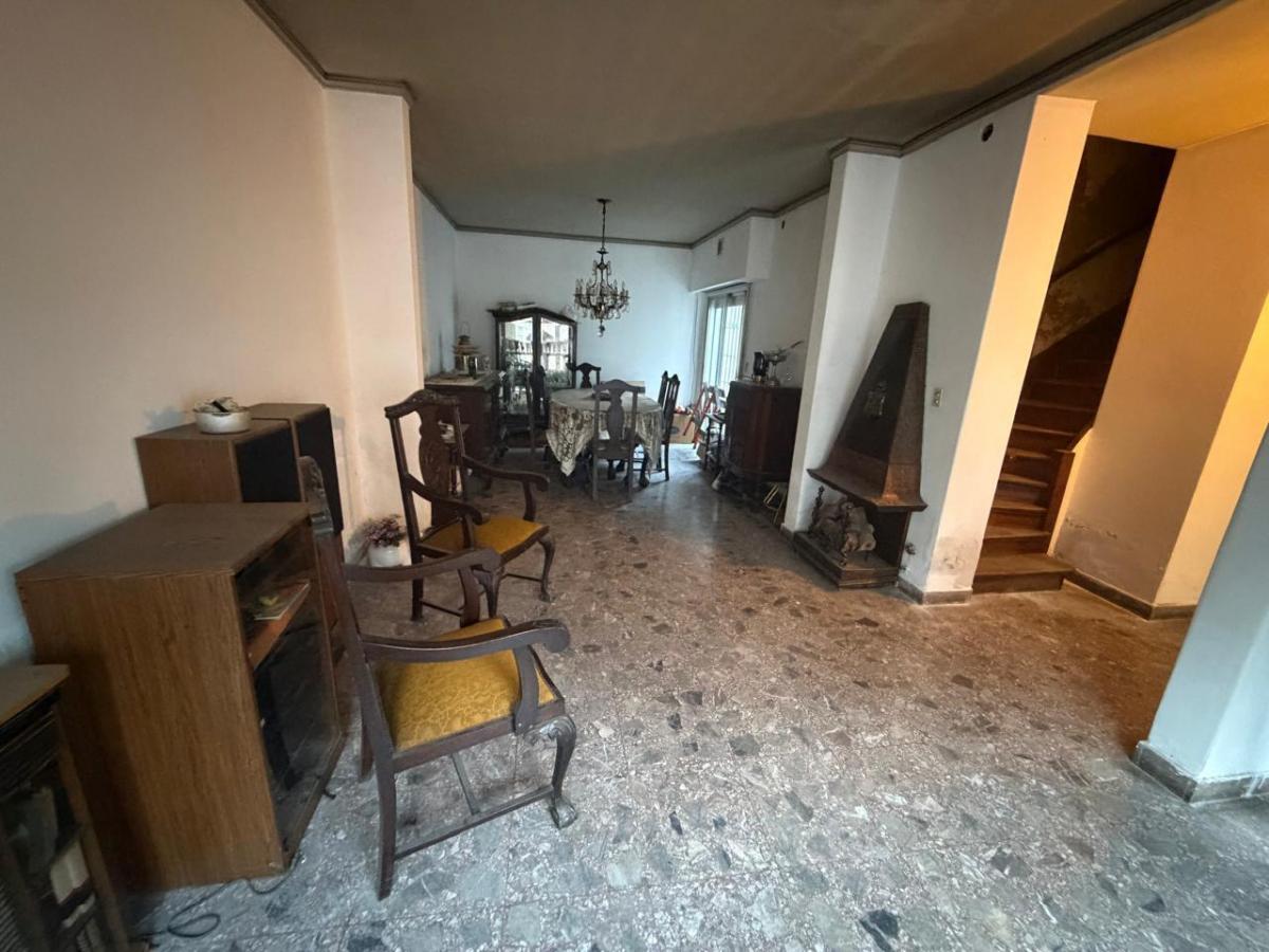 Buy or rent a property | Robertson, Flores 1286