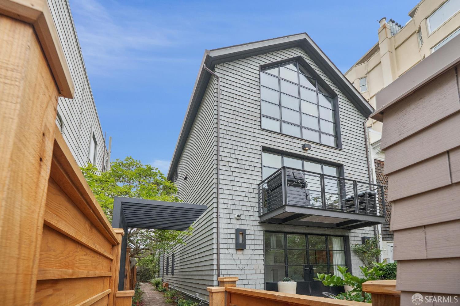 Buy or rent a property | Greenwich St, San Francisco 94109