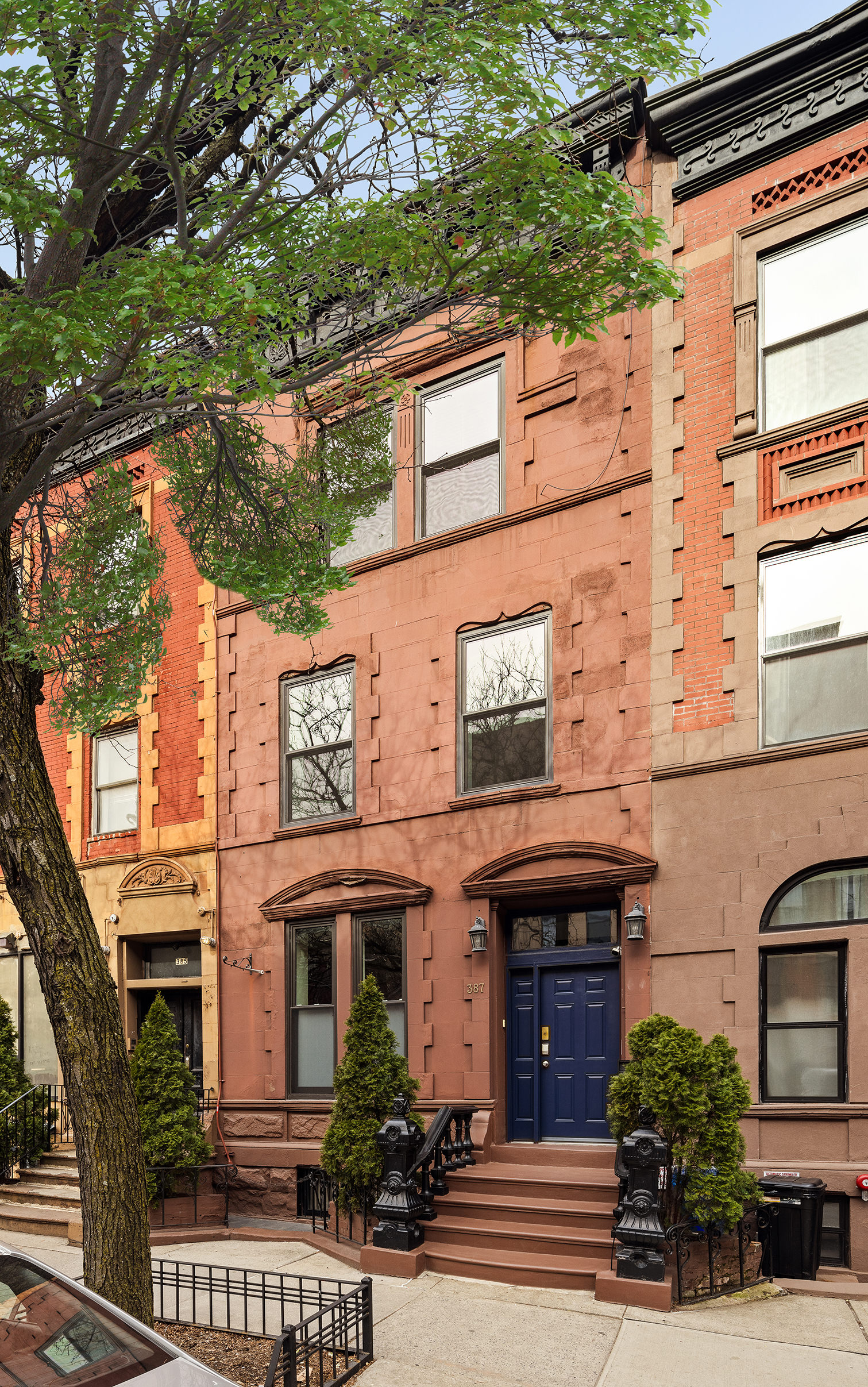 Buy or rent a property | Manhattan Avenue, Harlem 10026