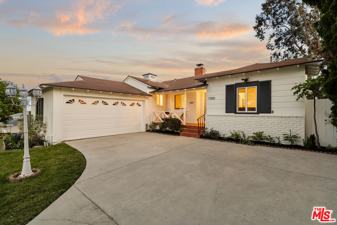Buy or rent a property | W 91st St, Los Angeles 90045