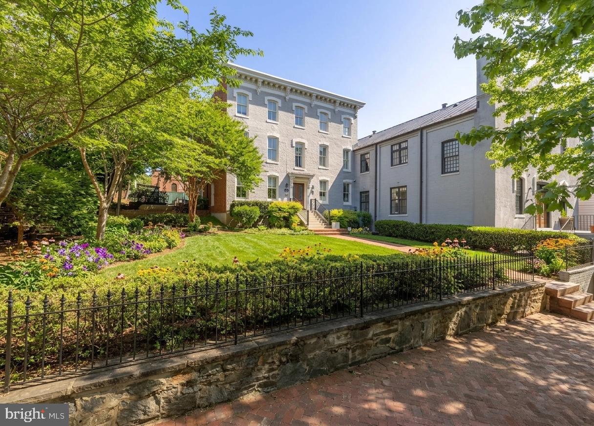 Buy or rent a property | N St NW, Washington, DC 20007