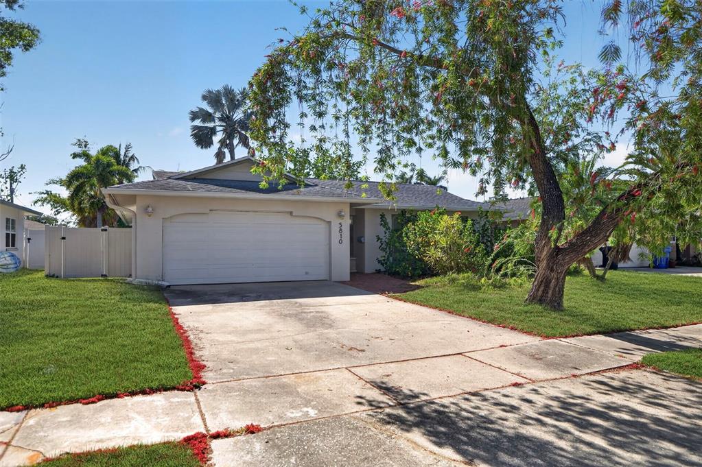 Buy or rent a property | Venetian Blvd NE, St. Petersburg 33703