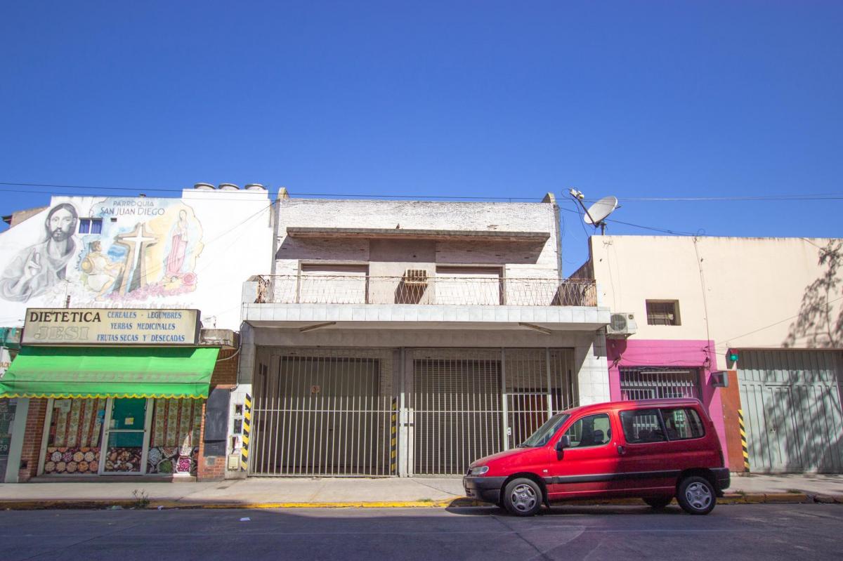 Buy or rent a property | avenida castañares, Villa Lugano C1439HWJ
