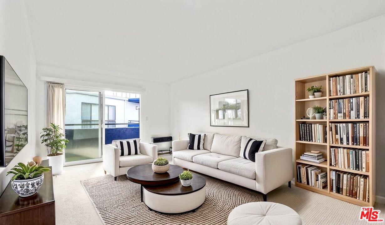Buy or rent a property | Roebling Ave, Los Angeles 90024