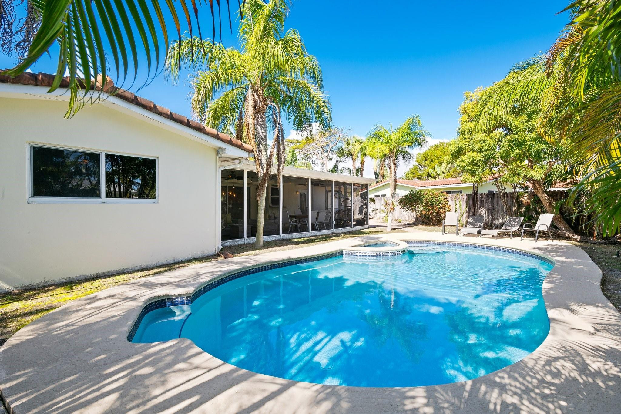 Buy or rent a property | SE 9th Ave, Deerfield Beach 33441