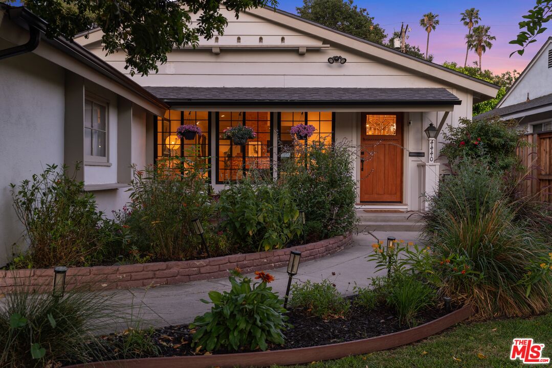 Buy or rent a property | Sylmar Ave, Sherman Oaks 91423
