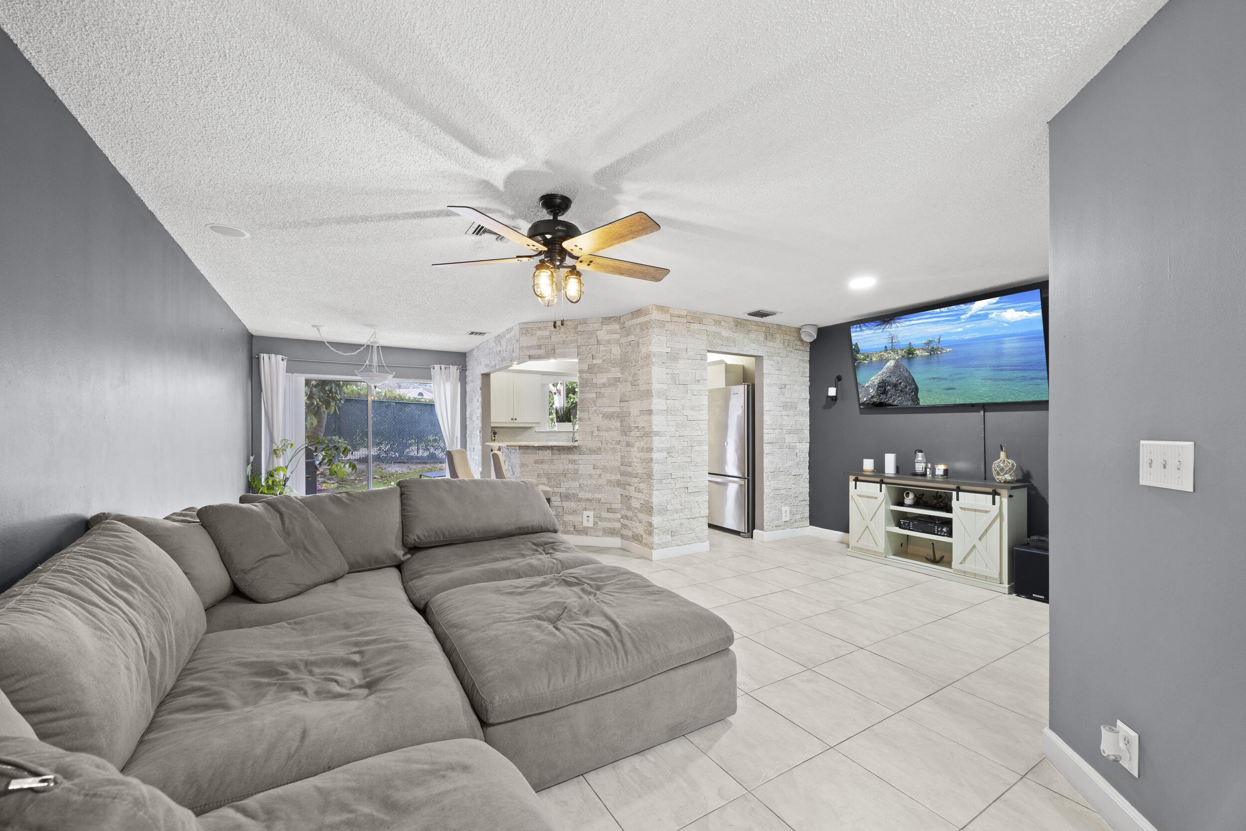 Buy or rent a property | Discovery Cir E, Deerfield Beach 33442