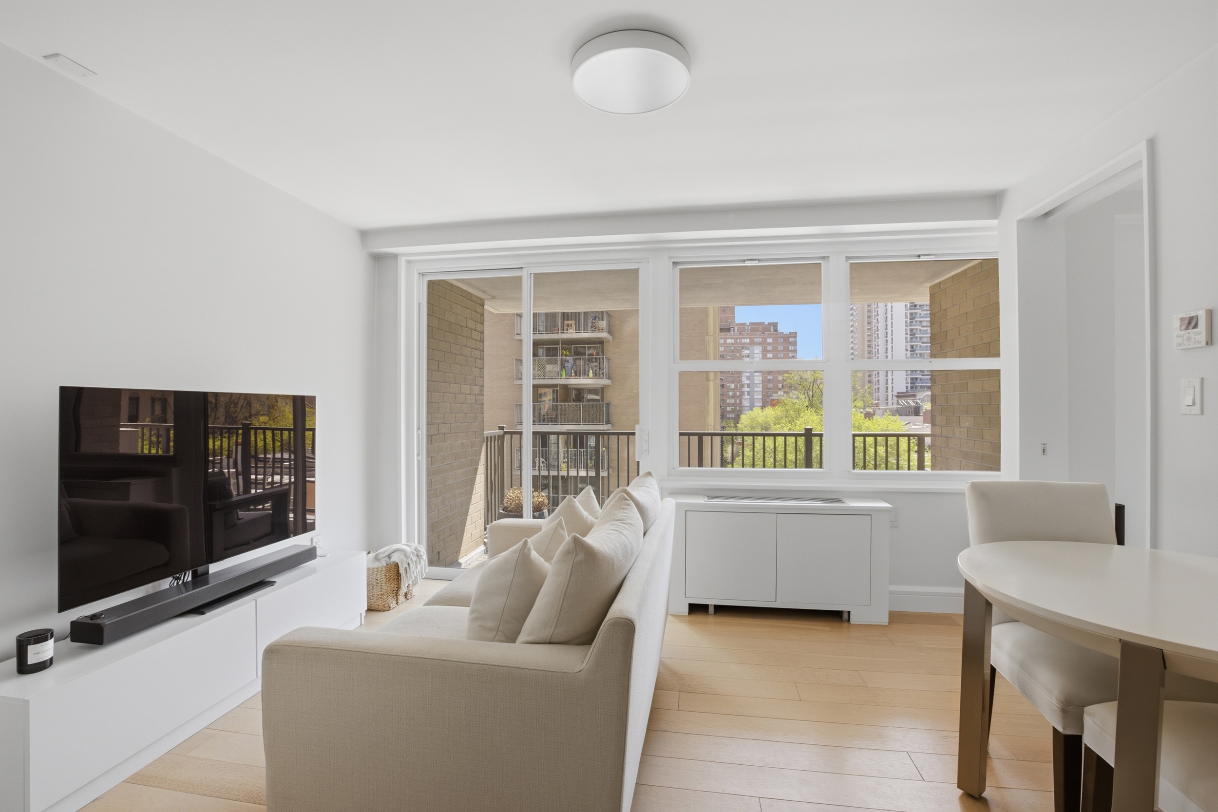 Buy or rent a property | West 95th Street, Upper West Side 10025