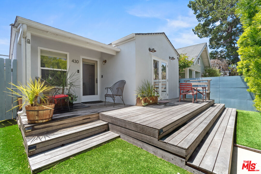 Buy or rent a property | Rialto Ave, Venice, CA 90291