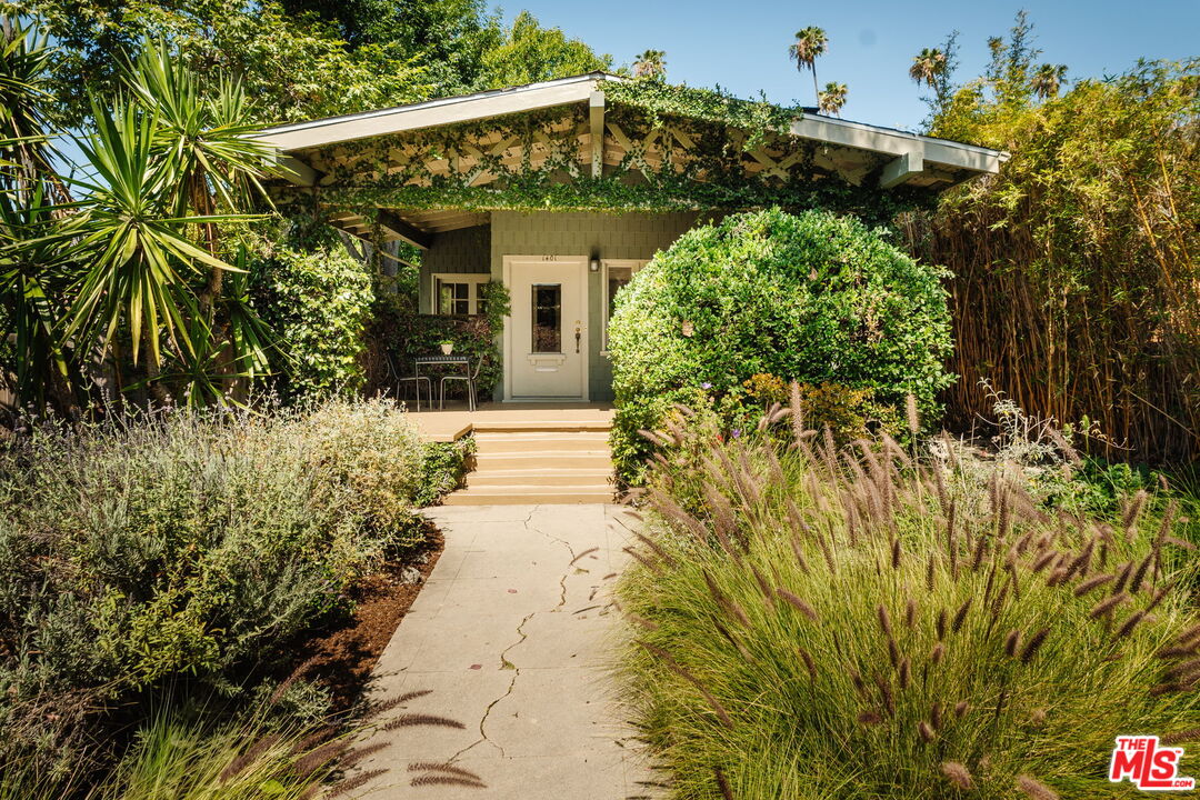 Buy or rent a property | N Coronado St, Los Angeles 90026