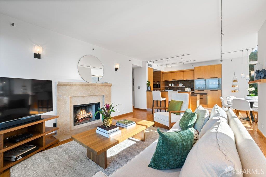Buy or rent a property | Lombard St, San Francisco 94111