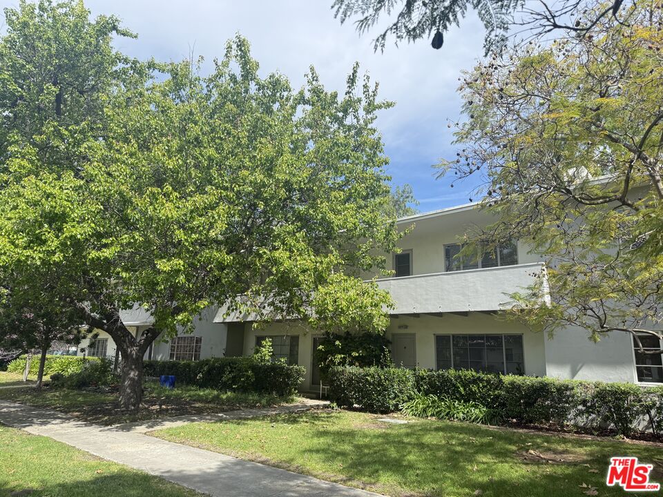 Buy or rent a property | Village Green, Los Angeles 90016