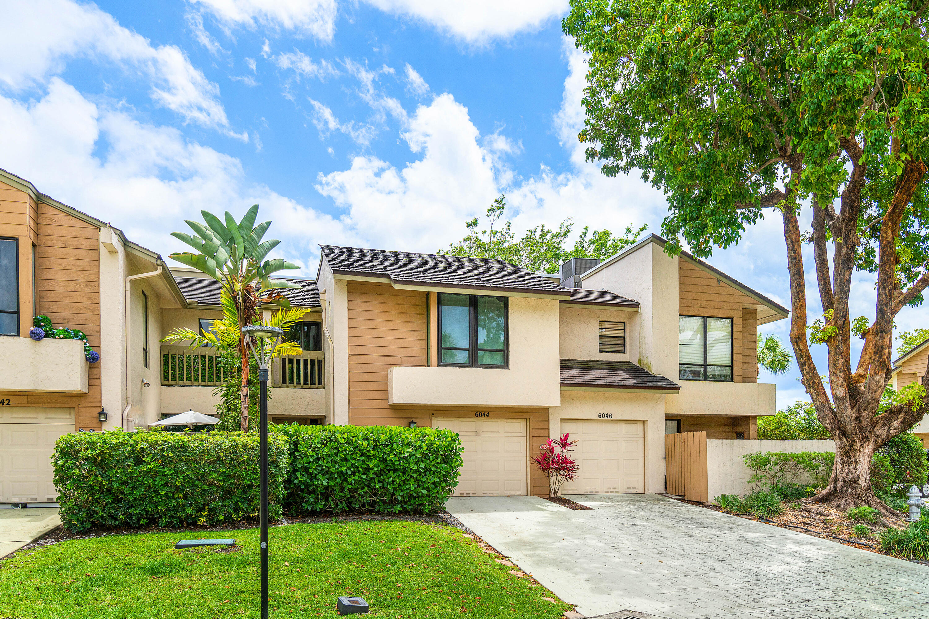 Buy or rent a property | Glendale Dr, Boca Raton 33433