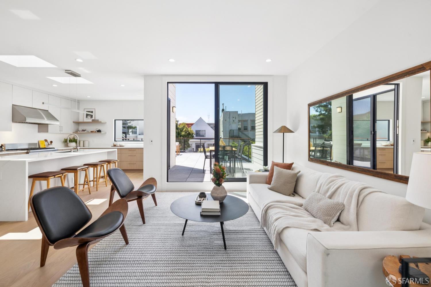 Buy or rent a property | York St, San Francisco 94110