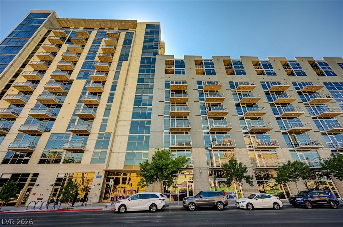Buy or rent a property | E Bonneville Ave, Las Vegas 89101