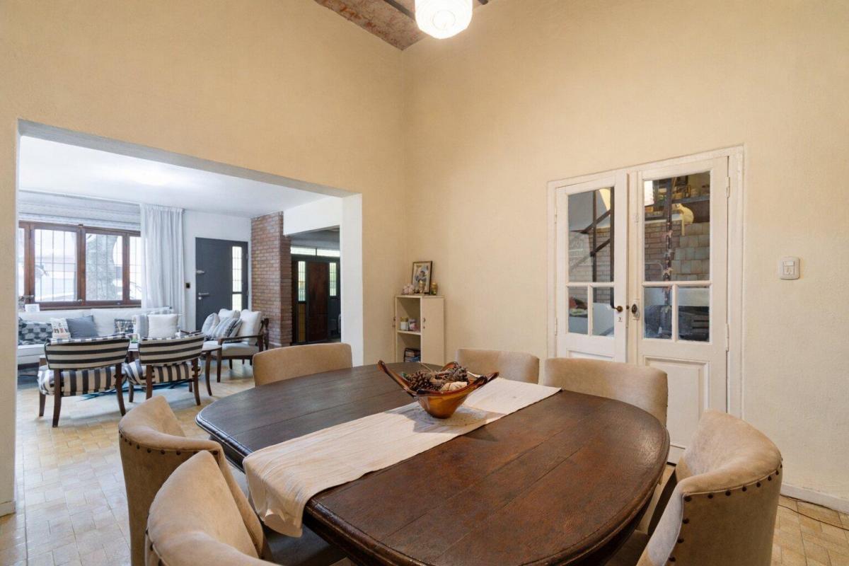 Buy or rent a property | Bucarelli, Villa Urquiza C1431