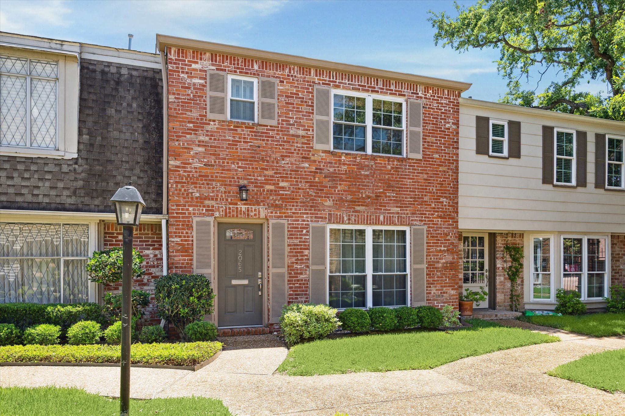 Buy or rent a property | Winrock Blvd, Houston 77057