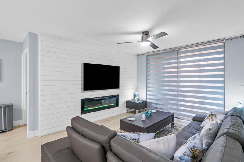 Buy or rent a property | Yacht Club Way, Hypoluxo 33462