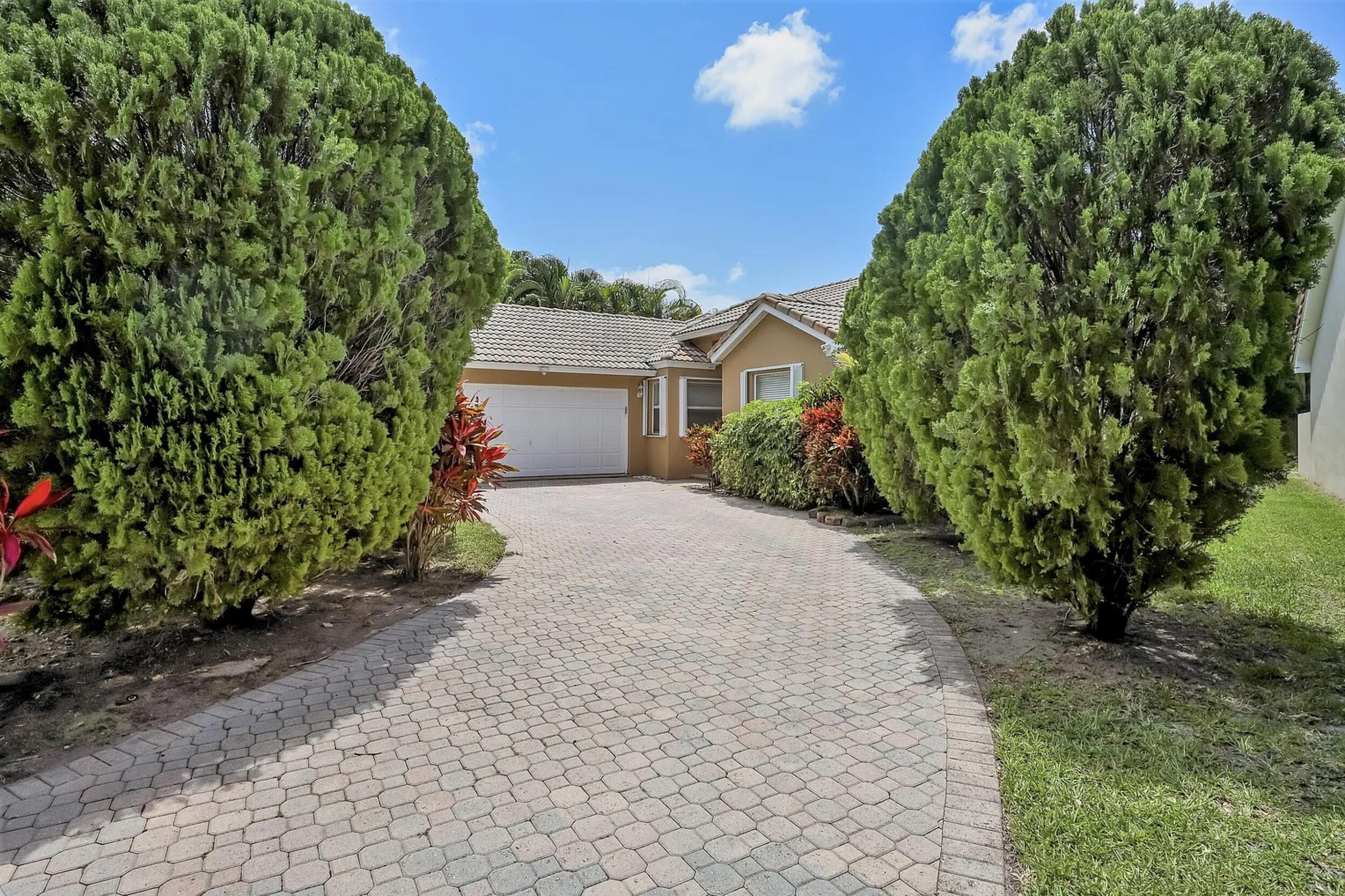 Buy or rent a property | Majestic Pine Ct, Delray Beach 33484