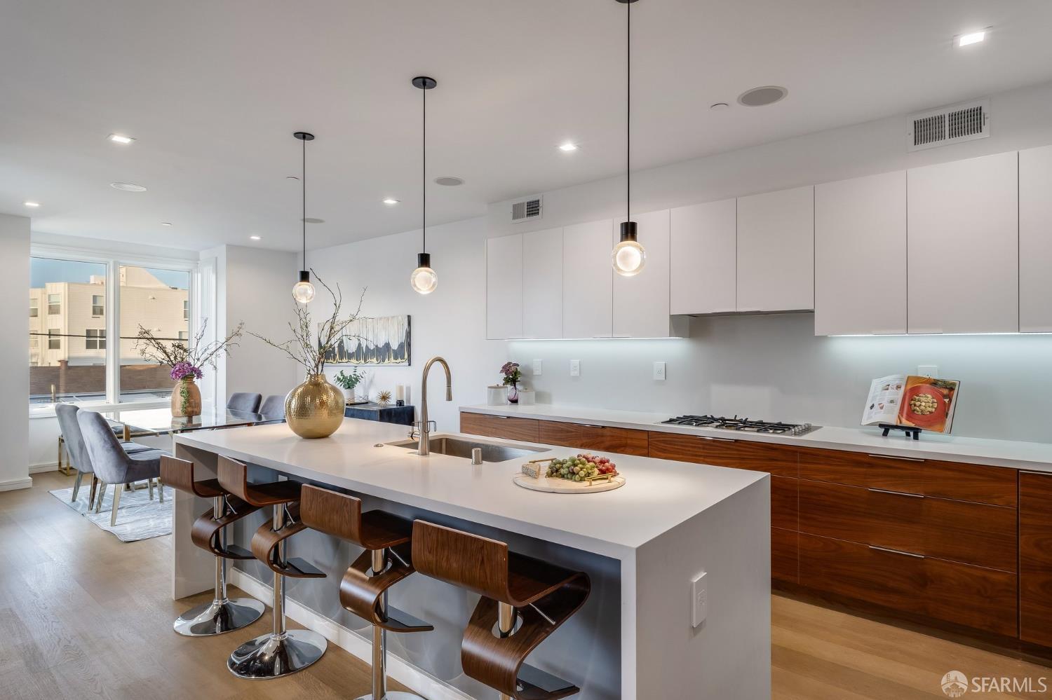 Buy or rent a property | 25th St, San Francisco 94110