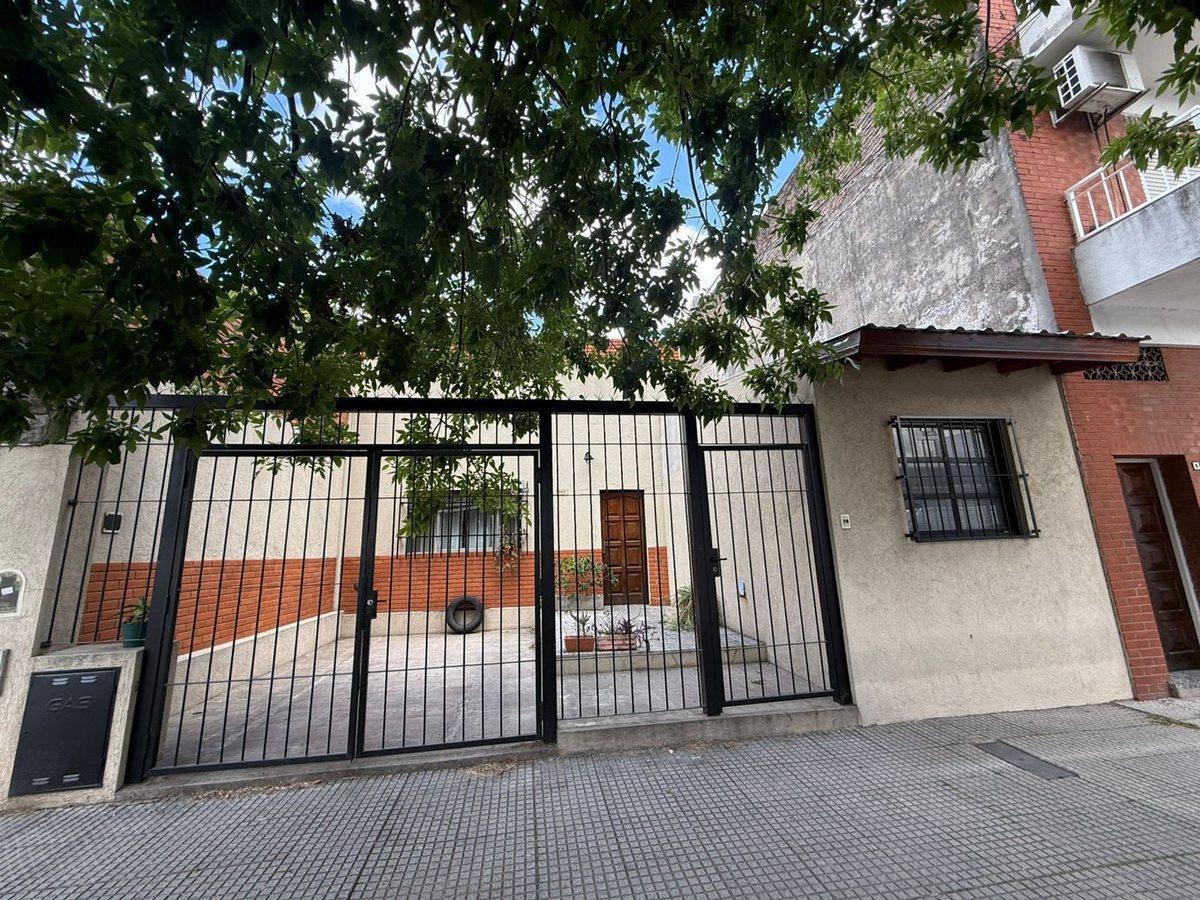 Buy or rent a property | Carhue, Liniers C1408IGK
