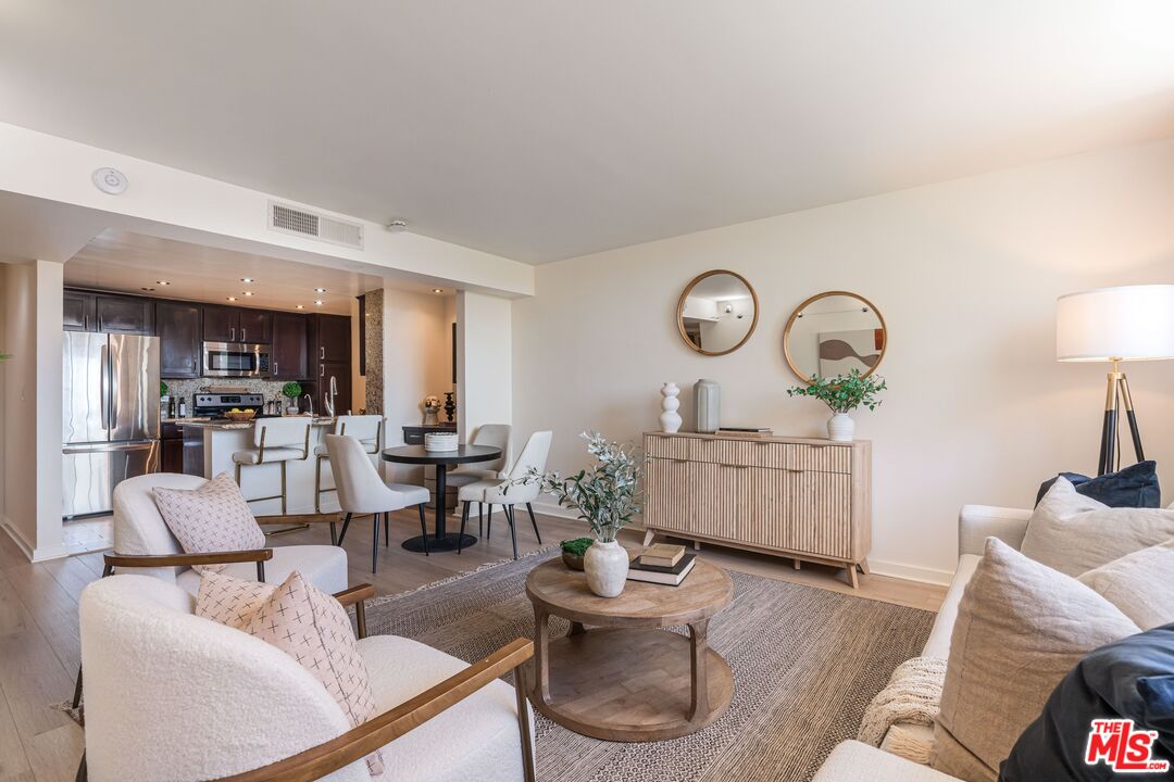 Buy or rent a property | Wilshire Blvd, Los Angeles 90024