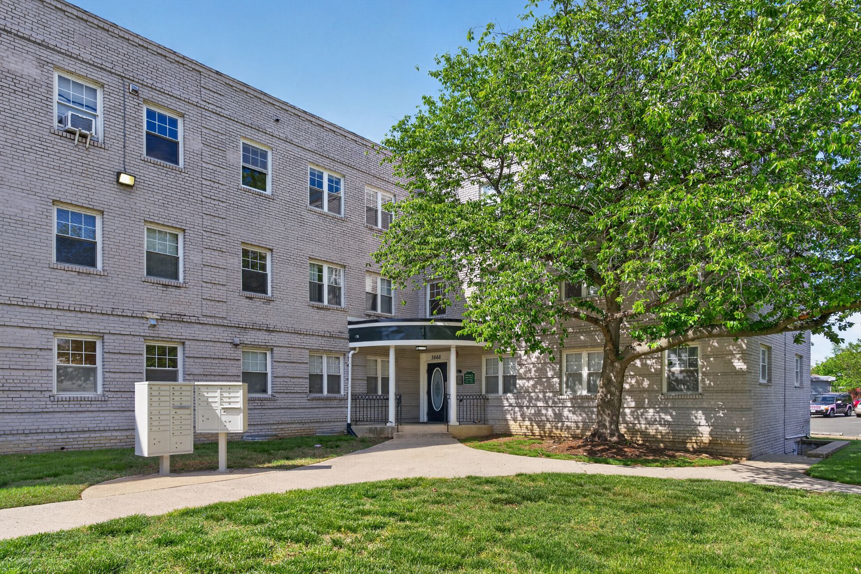 Buy or rent a property | 9th St SE, Washington, DC 20032