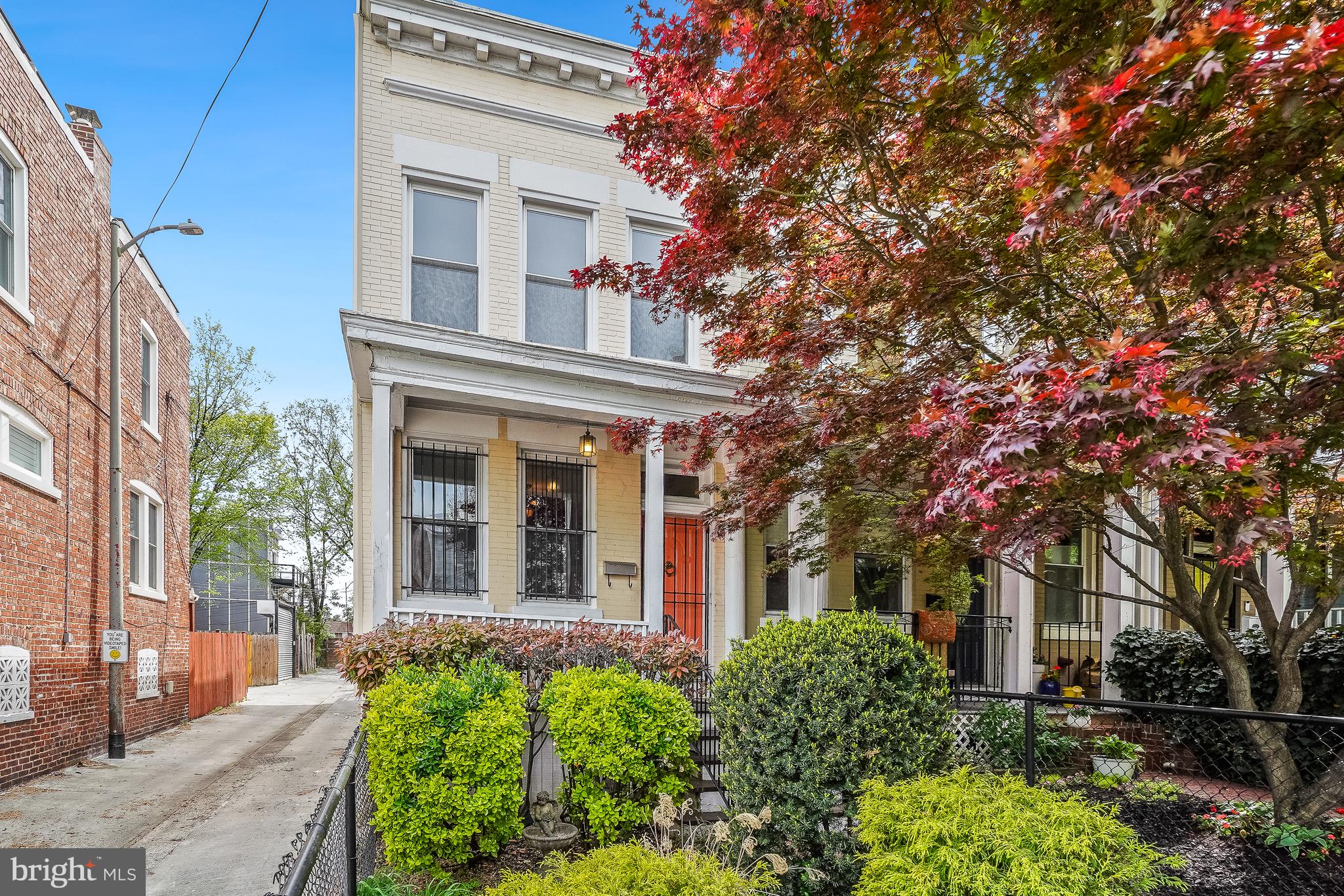 Buy or rent a property | W St NE, Washington, DC 20002