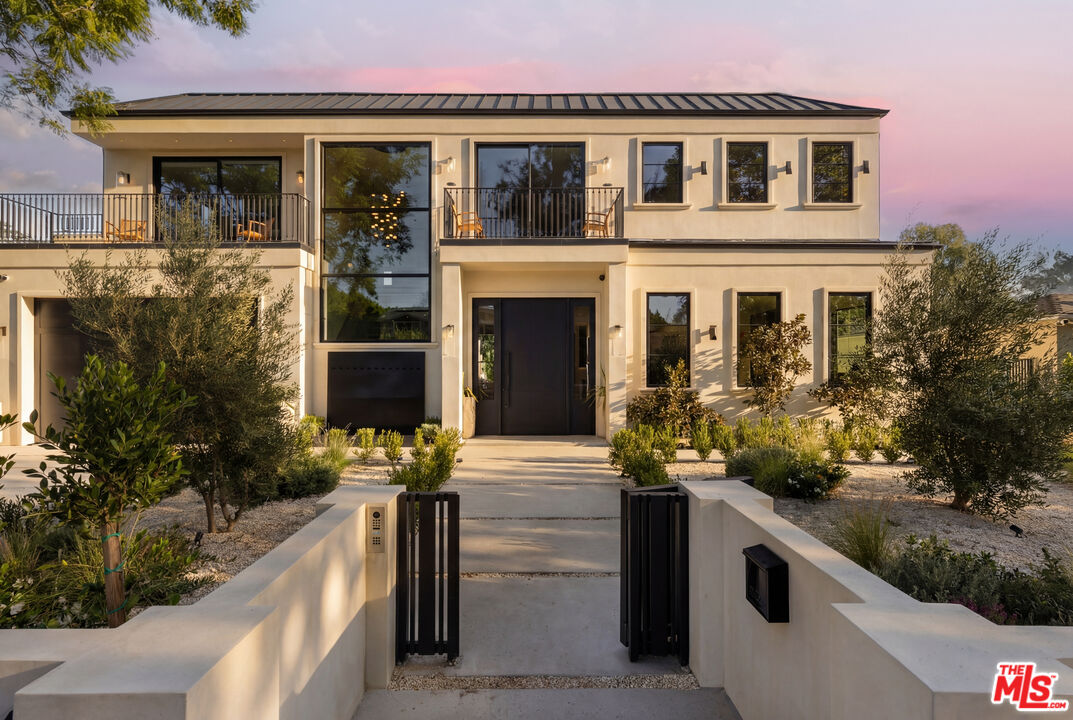 Buy or rent a property | Ethel Ave, Sherman Oaks 91423