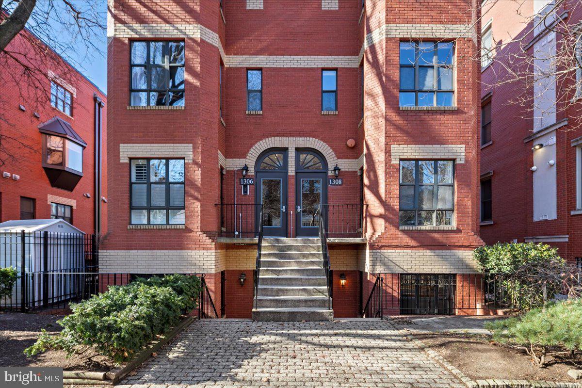 Buy or rent a property | 12th St NW, Washington, DC 20005
