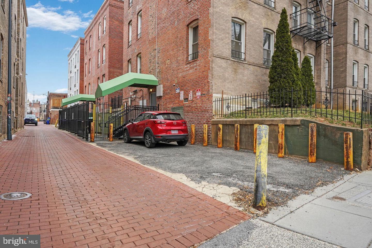 Buy or rent a property | Columbia Rd NW, Washington, DC 20009